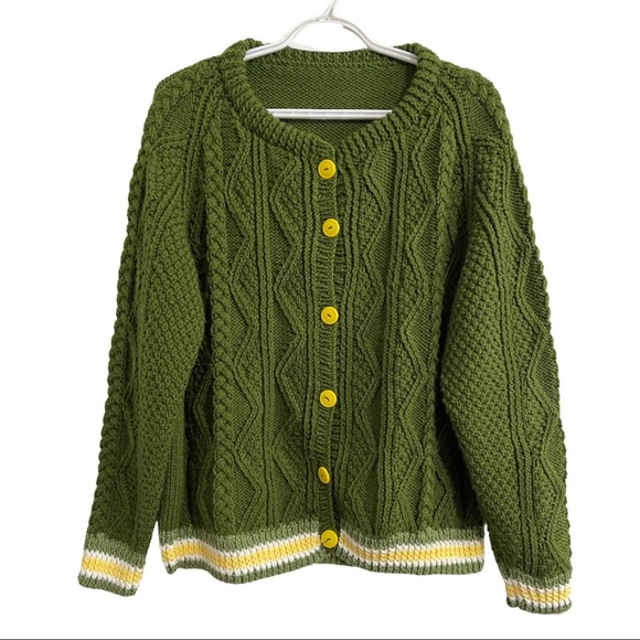 Large Green Cable Knit Sweater with Yellow Accents - Picture 3 of 6